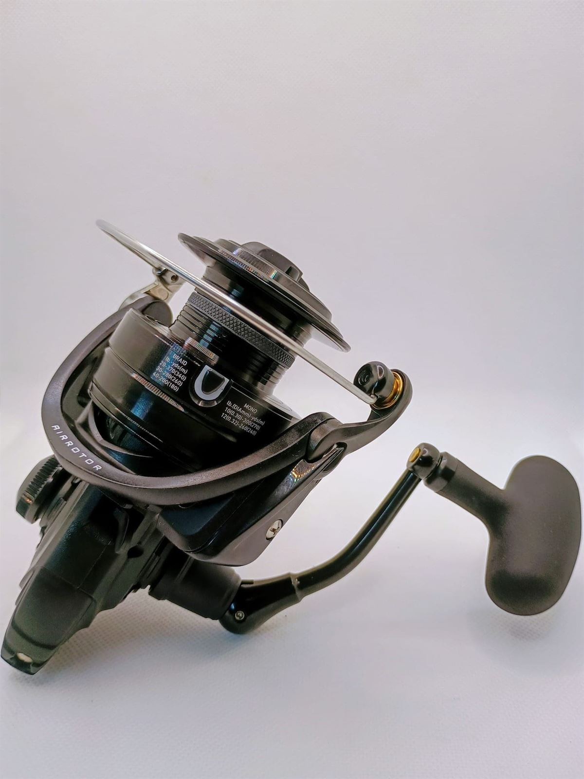 CARRETE BG NERO 4000 - Imagen 2